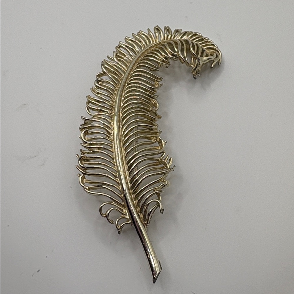 Coro Gold Feather Plume Brooch Fountain Pen Feather Elegant Fancy Brooch - Picture 5 of 5